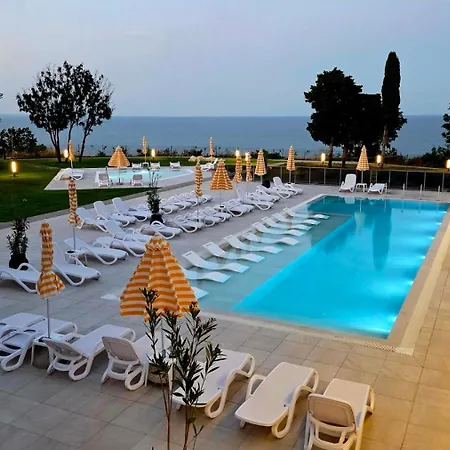 Apartament Sea View -10 Min To - Pool -garage Incl Warna