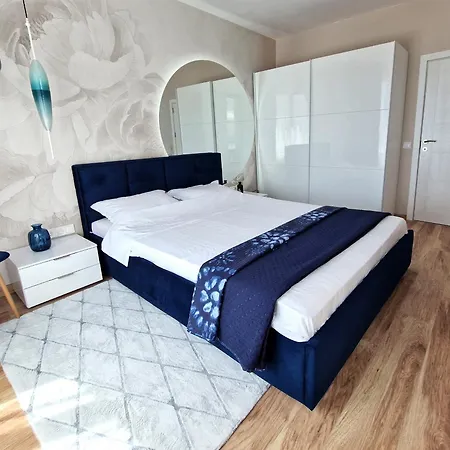 Sea View -10 Min To -weekend Access -garage Incl Varna