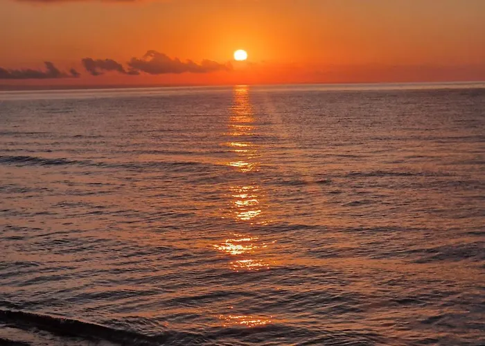 Sea View -10 Min To -weekend Access -garage Incl Warna