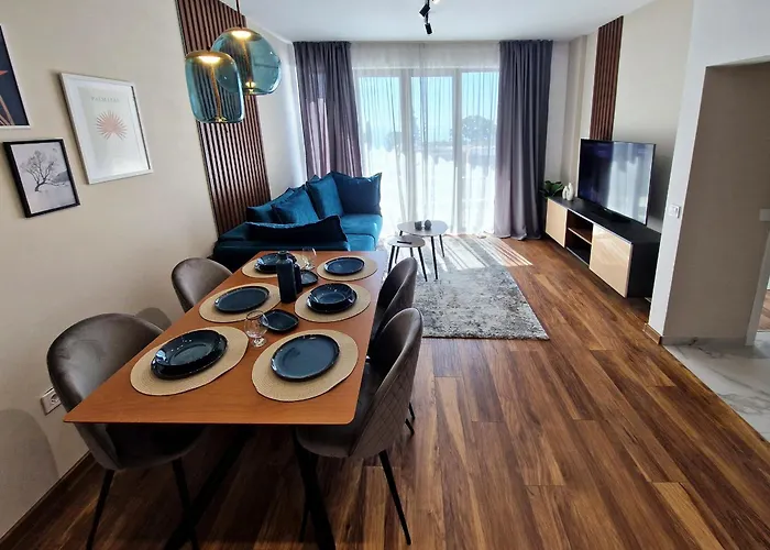 Sea View -10 Min To -weekend Access -garage Incl Апартамент Варна