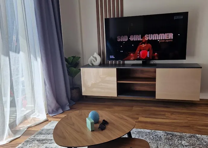 Sea View -10 Min To -weekend Access -garage Incl Warna