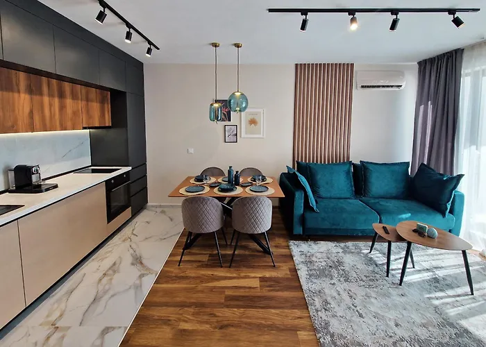 Апартамент Sea View -10 Min To -weekend Access -garage Incl Варна